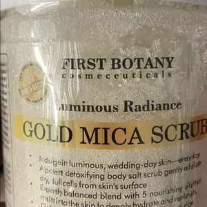 Gold Mica scrub
